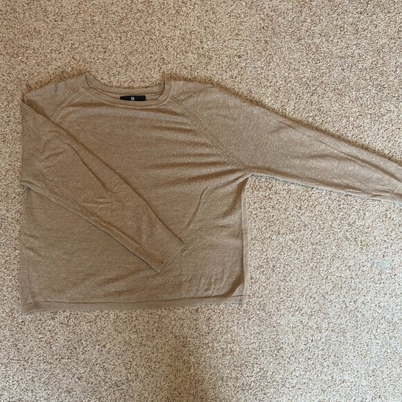 Lightweight Banana Republic Light Brown Sweater, Size Medium - Picture 4 of 6